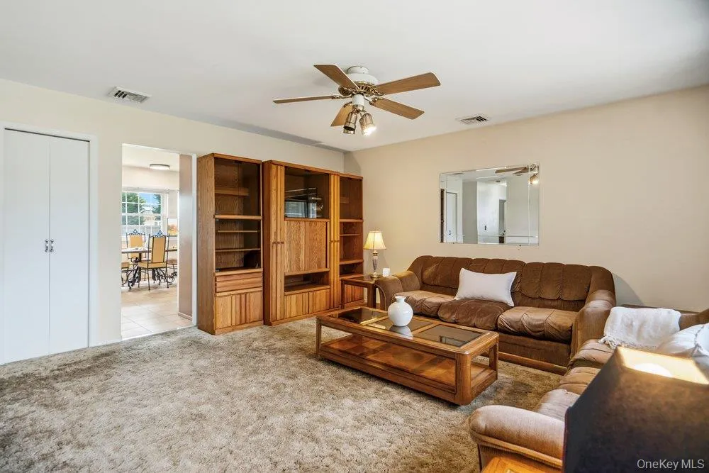 173 Loop Drive, Islip, NY, 3 Bedrooms Bedrooms, 6 Rooms Rooms,1 BathroomBathrooms,Residential,For Rent,Loop,0,1005098 173 Loop Drive, Islip, NY, 3 Bedrooms Bedrooms, 6 Rooms Rooms,1 BathroomBathrooms,Residential,For Rent,Loop,0,1005098