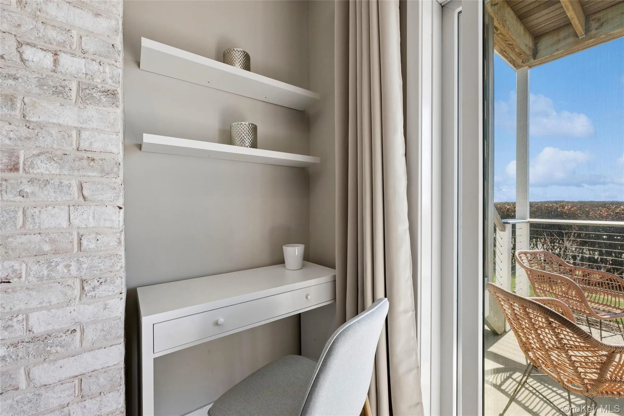 707 Old Montauk Highway, East Hampton, NY, 2 Bedrooms Bedrooms, 5 Rooms Rooms,1 BathroomBathrooms,Residential,For Rent,Old Montauk,0,1005099 707 Old Montauk Highway, East Hampton, NY, 2 Bedrooms Bedrooms, 5 Rooms Rooms,1 BathroomBathrooms,Residential,For Rent,Old Montauk,0,1005099