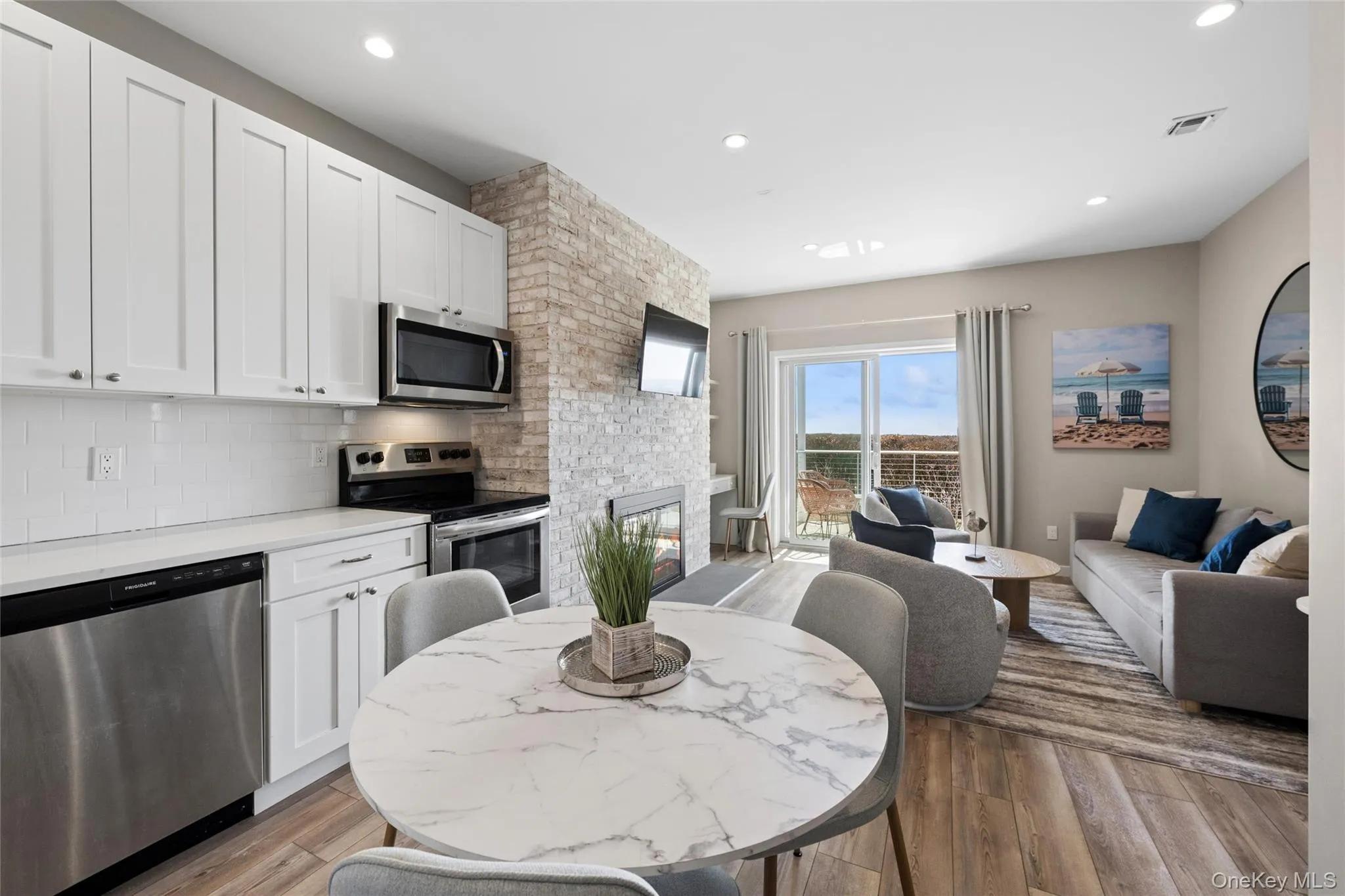 707 Old Montauk Highway, East Hampton, NY, 2 Bedrooms Bedrooms, 5 Rooms Rooms,1 BathroomBathrooms,Residential,For Rent,Old Montauk,0,1005099 707 Old Montauk Highway, East Hampton, NY, 2 Bedrooms Bedrooms, 5 Rooms Rooms,1 BathroomBathrooms,Residential,For Rent,Old Montauk,0,1005099