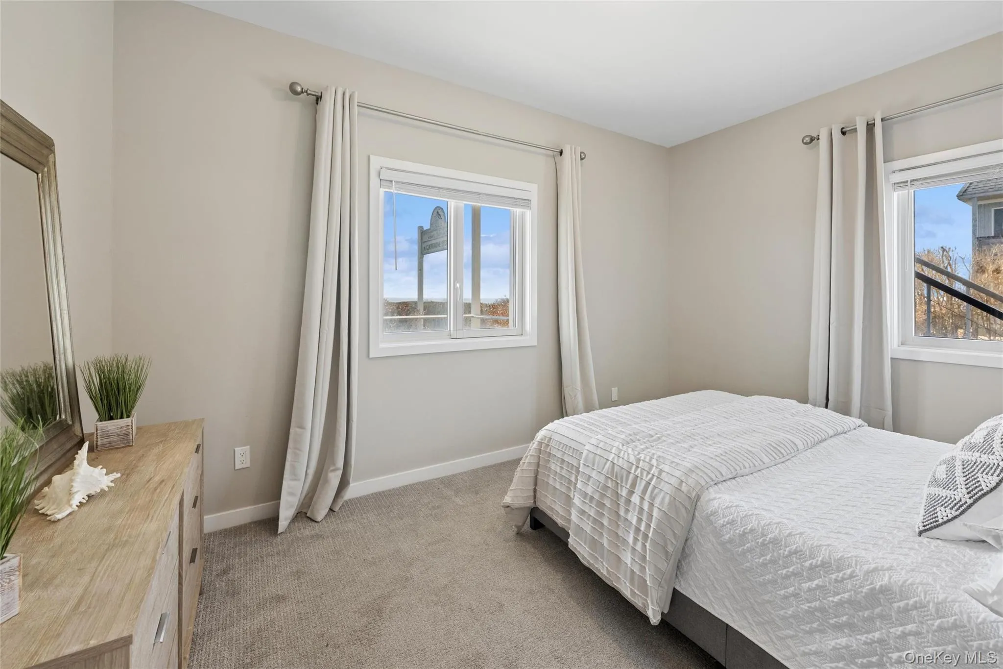 707 Old Montauk Highway, East Hampton, NY, 2 Bedrooms Bedrooms, 5 Rooms Rooms,1 BathroomBathrooms,Residential,For Rent,Old Montauk,0,1005099 707 Old Montauk Highway, East Hampton, NY, 2 Bedrooms Bedrooms, 5 Rooms Rooms,1 BathroomBathrooms,Residential,For Rent,Old Montauk,0,1005099