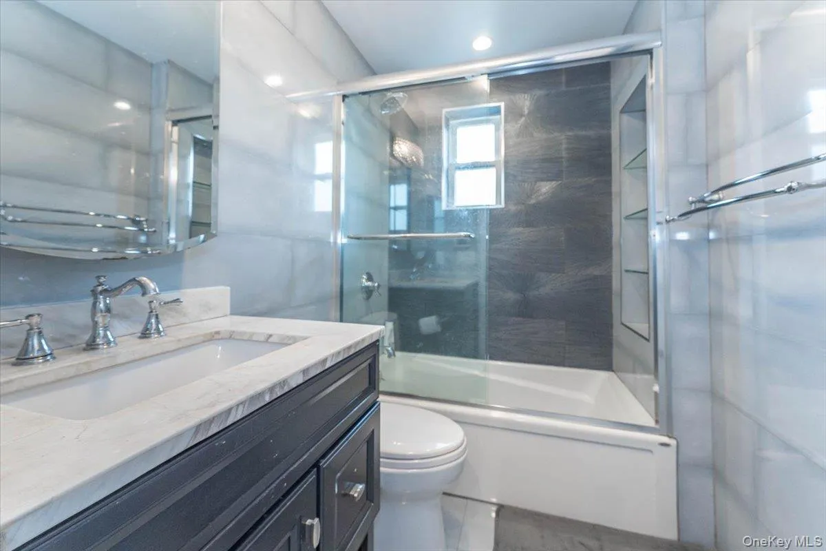 164 Jefferson Street, Hempstead, NY, 4 Bedrooms Bedrooms, 7 Rooms Rooms,2 BathroomsBathrooms,Residential,For Rent,Jefferson,0,1005100 164 Jefferson Street, Hempstead, NY, 4 Bedrooms Bedrooms, 7 Rooms Rooms,2 BathroomsBathrooms,Residential,For Rent,Jefferson,0,1005100