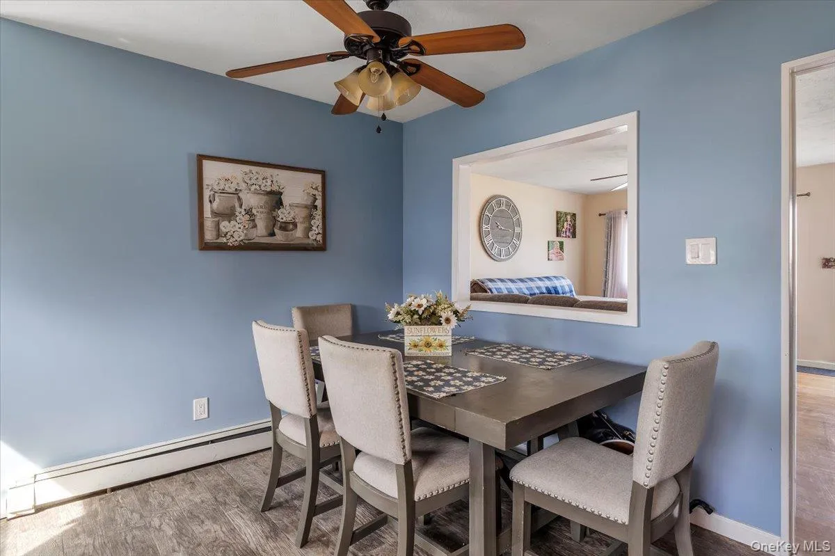 1221 3rd Street, West Babylon, NY, 3 Bedrooms Bedrooms, 5 Rooms Rooms,1 BathroomBathrooms,Residential,For Rent,3rd,0,1005107 1221 3rd Street, West Babylon, NY, 3 Bedrooms Bedrooms, 5 Rooms Rooms,1 BathroomBathrooms,Residential,For Rent,3rd,0,1005107
