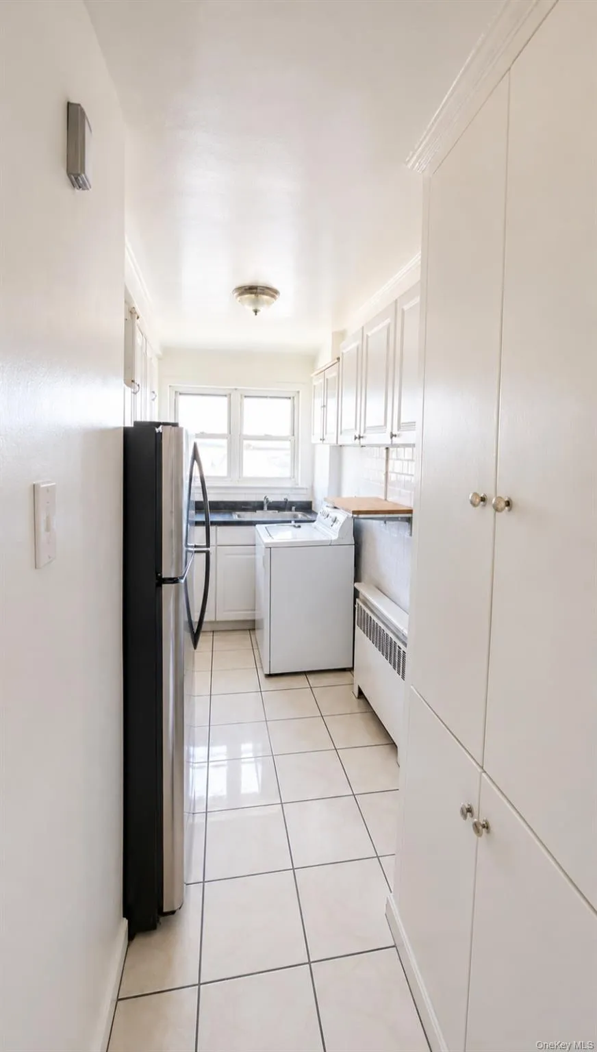 214-07B Hillside Ave, New York, NY, 1 Bedroom Bedrooms, 4 Rooms Rooms,1 BathroomBathrooms,Residential,For Rent,Hillside Ave,0,1005108 214-07B Hillside Ave, New York, NY, 1 Bedroom Bedrooms, 4 Rooms Rooms,1 BathroomBathrooms,Residential,For Rent,Hillside Ave,0,1005108