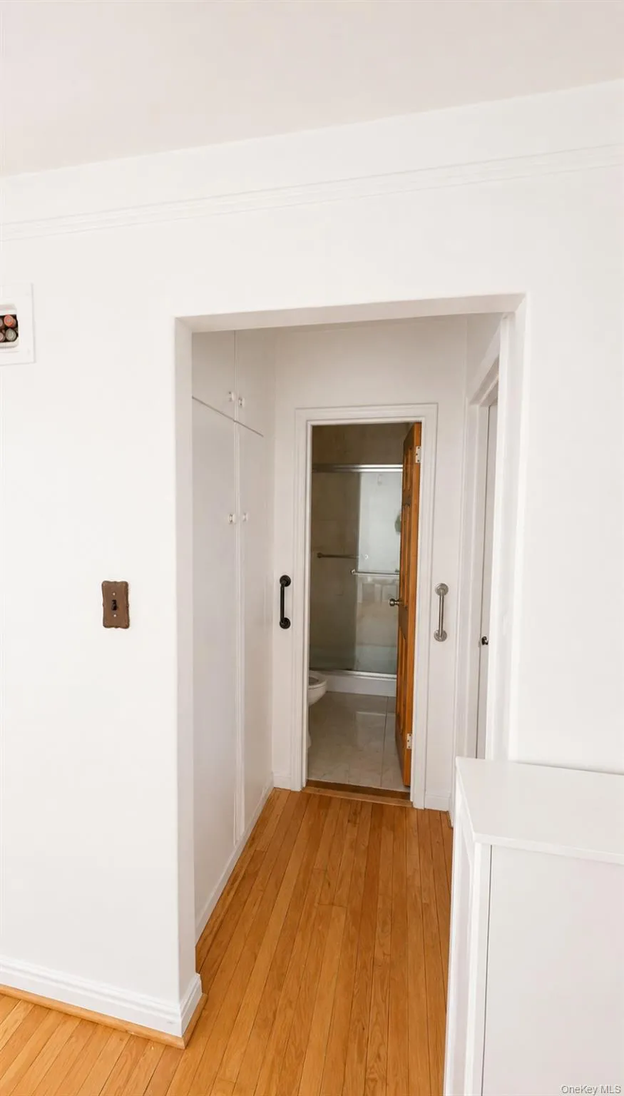 214-07B Hillside Ave, New York, NY, 1 Bedroom Bedrooms, 4 Rooms Rooms,1 BathroomBathrooms,Residential,For Rent,Hillside Ave,0,1005108 214-07B Hillside Ave, New York, NY, 1 Bedroom Bedrooms, 4 Rooms Rooms,1 BathroomBathrooms,Residential,For Rent,Hillside Ave,0,1005108