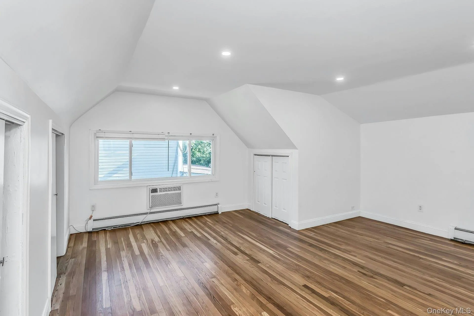 38 Fireplace Lane, Oyster Bay, NY, 5 Bedrooms Bedrooms, 10 Rooms Rooms,3 BathroomsBathrooms,Residential,For Rent,Fireplace,0,1005114 38 Fireplace Lane, Oyster Bay, NY, 5 Bedrooms Bedrooms, 10 Rooms Rooms,3 BathroomsBathrooms,Residential,For Rent,Fireplace,0,1005114