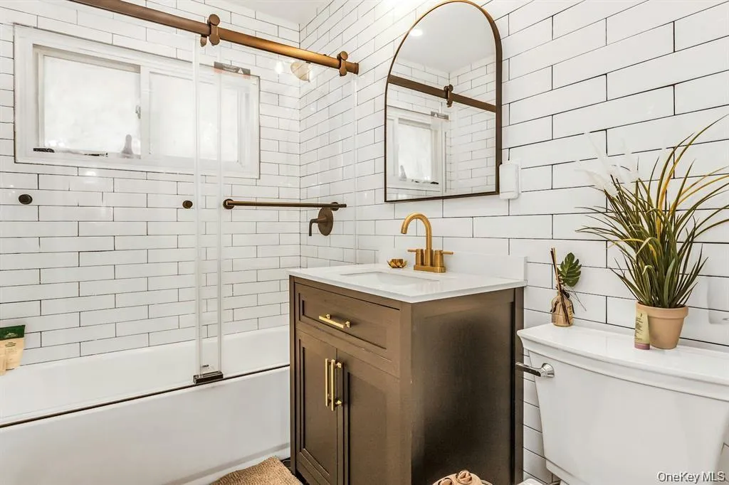 38 Fireplace Lane, Oyster Bay, NY, 5 Bedrooms Bedrooms, 10 Rooms Rooms,3 BathroomsBathrooms,Residential,For Rent,Fireplace,0,1005114 38 Fireplace Lane, Oyster Bay, NY, 5 Bedrooms Bedrooms, 10 Rooms Rooms,3 BathroomsBathrooms,Residential,For Rent,Fireplace,0,1005114