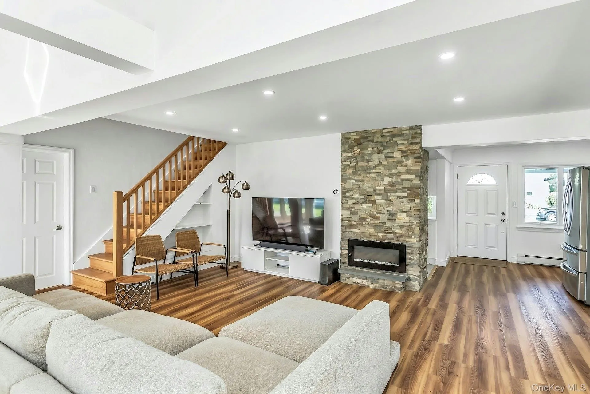 38 Fireplace Lane, Oyster Bay, NY, 5 Bedrooms Bedrooms, 10 Rooms Rooms,3 BathroomsBathrooms,Residential,For Rent,Fireplace,0,1005114 38 Fireplace Lane, Oyster Bay, NY, 5 Bedrooms Bedrooms, 10 Rooms Rooms,3 BathroomsBathrooms,Residential,For Rent,Fireplace,0,1005114