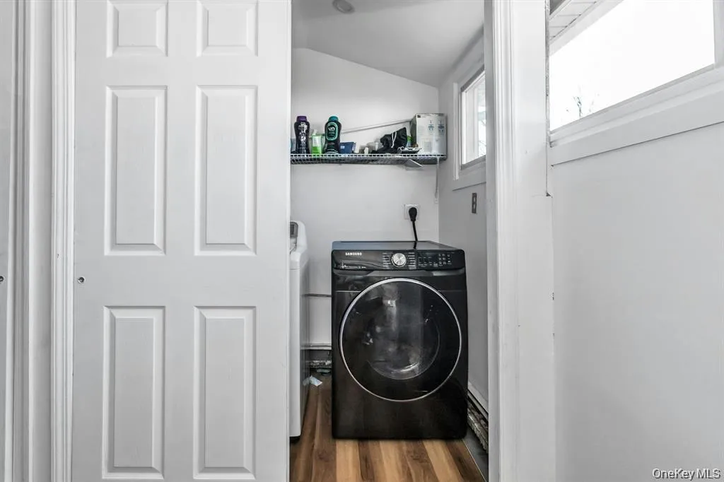 38 Fireplace Lane, Oyster Bay, NY, 5 Bedrooms Bedrooms, 10 Rooms Rooms,3 BathroomsBathrooms,Residential,For Rent,Fireplace,0,1005114 38 Fireplace Lane, Oyster Bay, NY, 5 Bedrooms Bedrooms, 10 Rooms Rooms,3 BathroomsBathrooms,Residential,For Rent,Fireplace,0,1005114