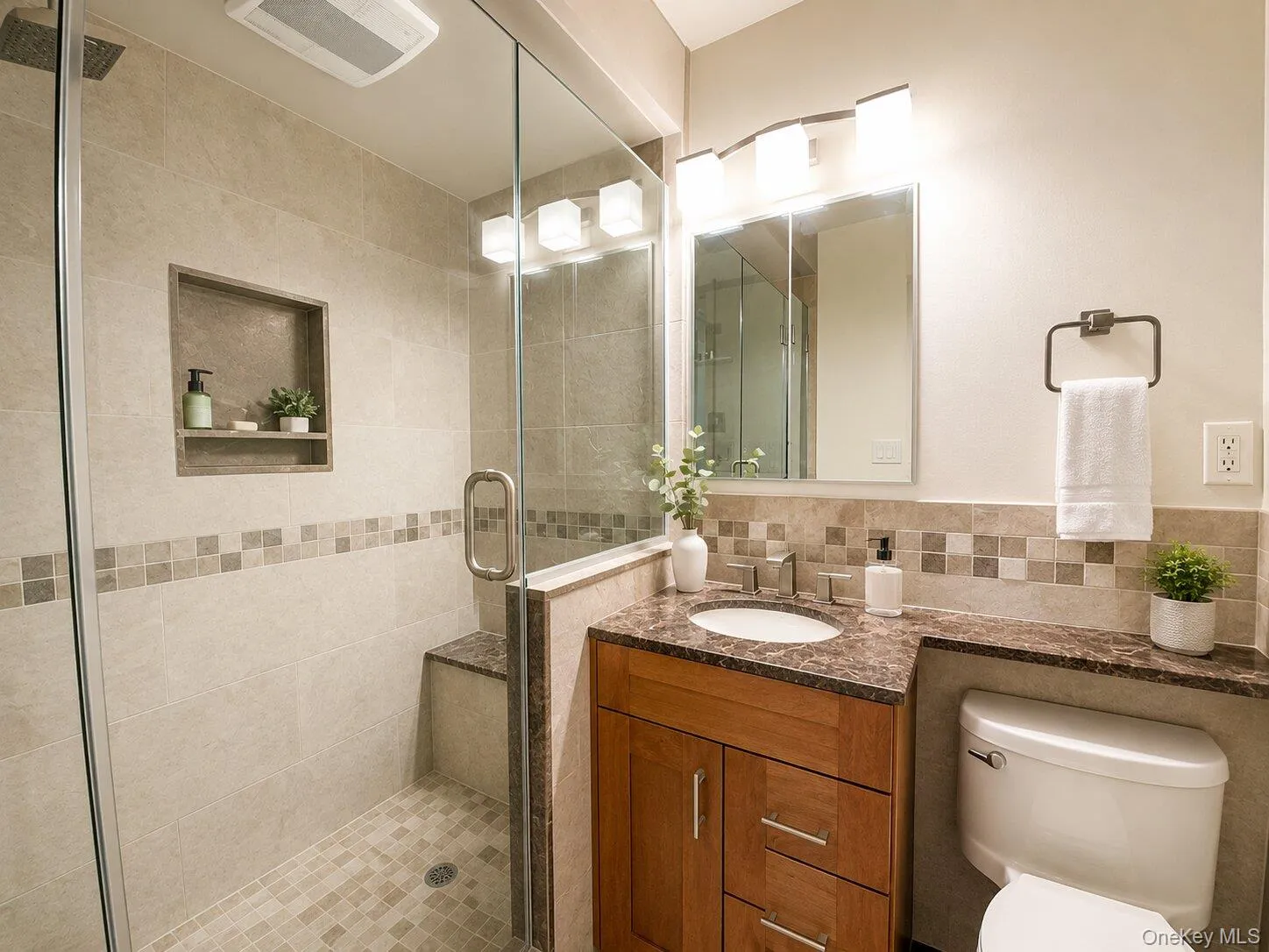 27010 Grand Central Parkway, New York, NY, 1 Bedroom Bedrooms, 4 Rooms Rooms,1 BathroomBathrooms,Residential,For Rent,Grand Central,0,1005115 27010 Grand Central Parkway, New York, NY, 1 Bedroom Bedrooms, 4 Rooms Rooms,1 BathroomBathrooms,Residential,For Rent,Grand Central,0,1005115