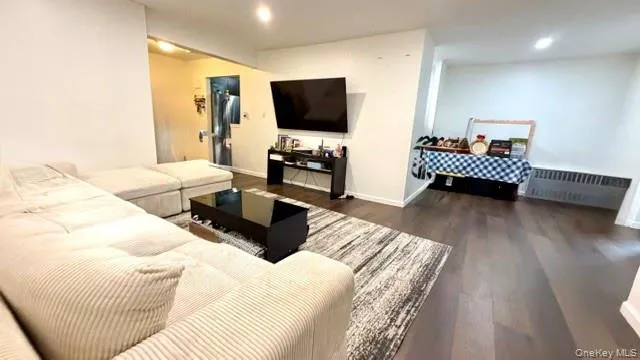 20 Wendell Street, Hempstead, NY, 1 Bedroom Bedrooms, 3 Rooms Rooms,1 BathroomBathrooms,Residential,For Rent,Wendell,0,1005116 20 Wendell Street, Hempstead, NY, 1 Bedroom Bedrooms, 3 Rooms Rooms,1 BathroomBathrooms,Residential,For Rent,Wendell,0,1005116