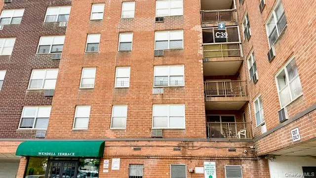 20 Wendell Street, Hempstead, NY, 1 Bedroom Bedrooms, 3 Rooms Rooms,1 BathroomBathrooms,Residential,For Rent,Wendell,0,1005116 20 Wendell Street, Hempstead, NY, 1 Bedroom Bedrooms, 3 Rooms Rooms,1 BathroomBathrooms,Residential,For Rent,Wendell,0,1005116