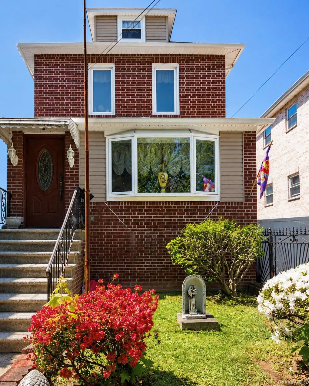 1715 Hering Avenue, New York, NY, 5 Bedrooms Bedrooms, 9 Rooms Rooms,3 BathroomsBathrooms,Residential,For Rent,Hering,0,1005122 1715 Hering Avenue, New York, NY, 5 Bedrooms Bedrooms, 9 Rooms Rooms,3 BathroomsBathrooms,Residential,For Rent,Hering,0,1005122