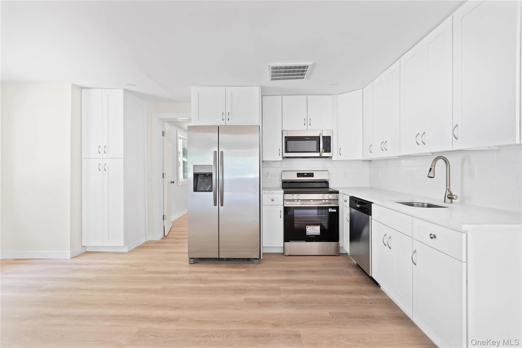 5 Long Pond Road, Brookhaven, NY, 5 Bedrooms Bedrooms, 8 Rooms Rooms,3 BathroomsBathrooms,Residential,For Rent,Long Pond,0,1005126 5 Long Pond Road, Brookhaven, NY, 5 Bedrooms Bedrooms, 8 Rooms Rooms,3 BathroomsBathrooms,Residential,For Rent,Long Pond,0,1005126