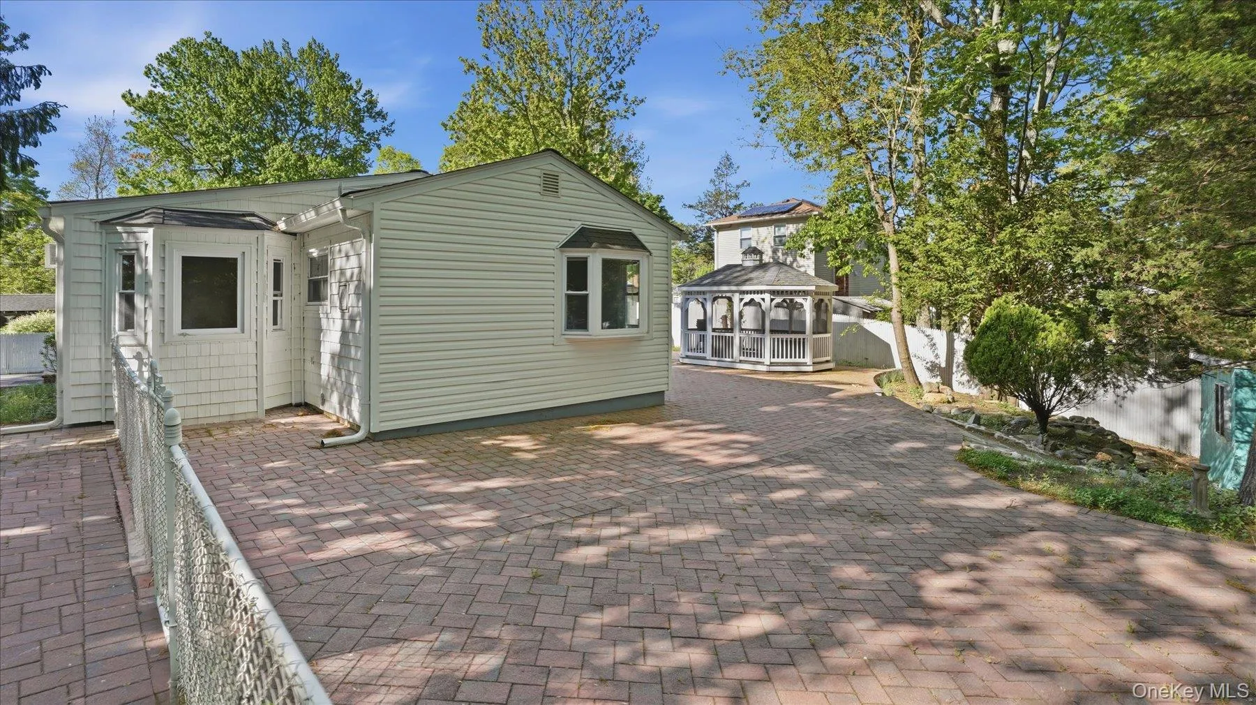 26 Florida Road, Brookhaven, NY, 2 Bedrooms Bedrooms, 6 Rooms Rooms,2 BathroomsBathrooms,Residential,For Rent,Florida,0,1005131 26 Florida Road, Brookhaven, NY, 2 Bedrooms Bedrooms, 6 Rooms Rooms,2 BathroomsBathrooms,Residential,For Rent,Florida,0,1005131