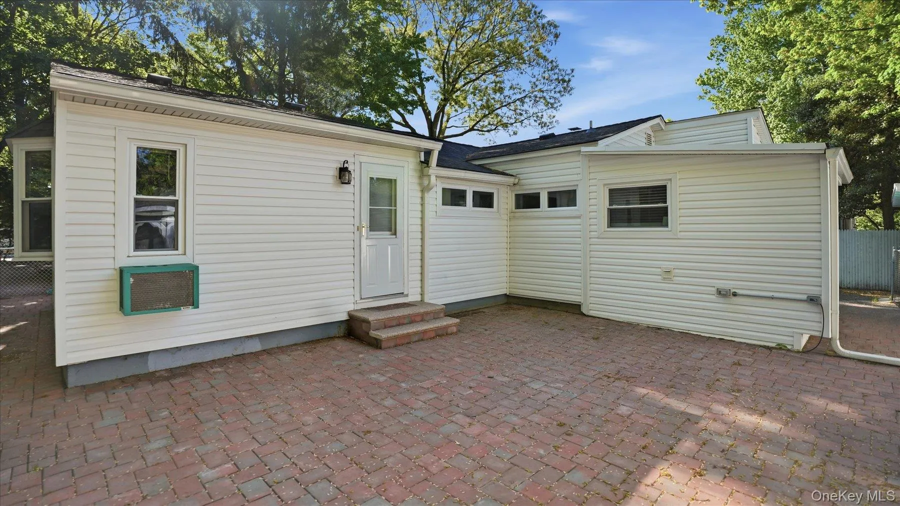 26 Florida Road, Brookhaven, NY, 2 Bedrooms Bedrooms, 6 Rooms Rooms,2 BathroomsBathrooms,Residential,For Rent,Florida,0,1005131 26 Florida Road, Brookhaven, NY, 2 Bedrooms Bedrooms, 6 Rooms Rooms,2 BathroomsBathrooms,Residential,For Rent,Florida,0,1005131