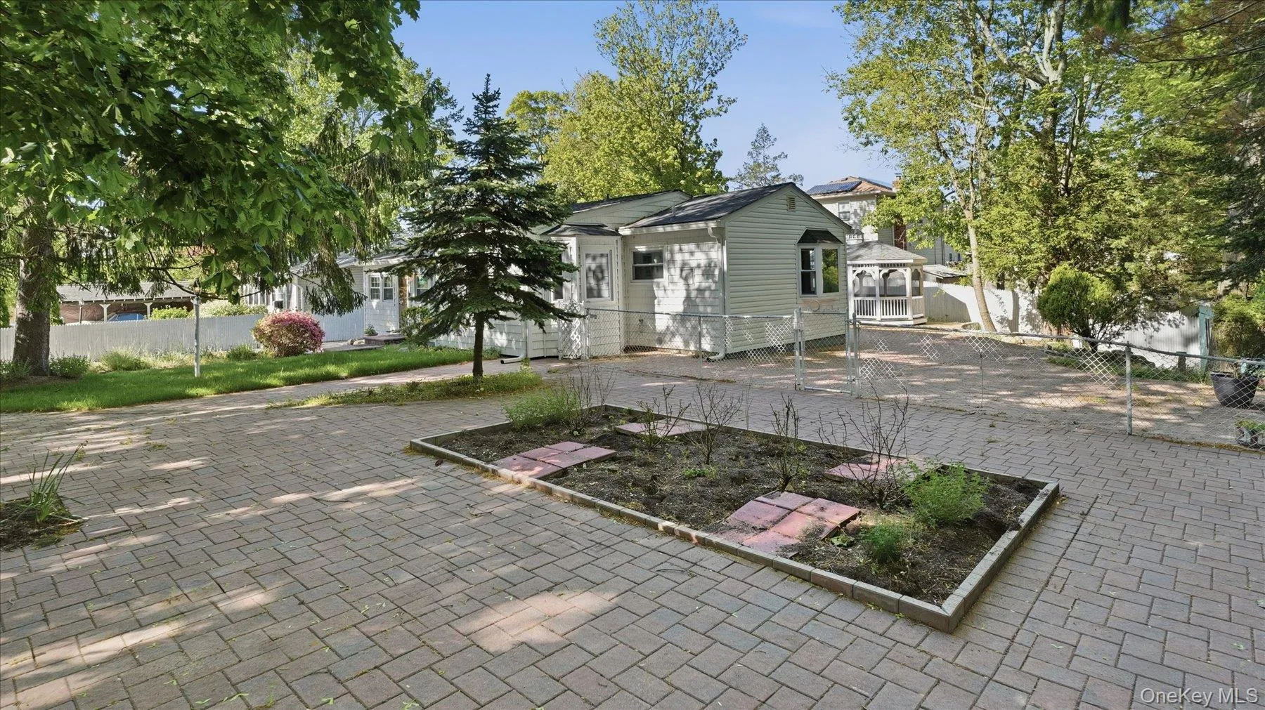 26 Florida Road, Brookhaven, NY, 2 Bedrooms Bedrooms, 6 Rooms Rooms,2 BathroomsBathrooms,Residential,For Rent,Florida,0,1005131 26 Florida Road, Brookhaven, NY, 2 Bedrooms Bedrooms, 6 Rooms Rooms,2 BathroomsBathrooms,Residential,For Rent,Florida,0,1005131