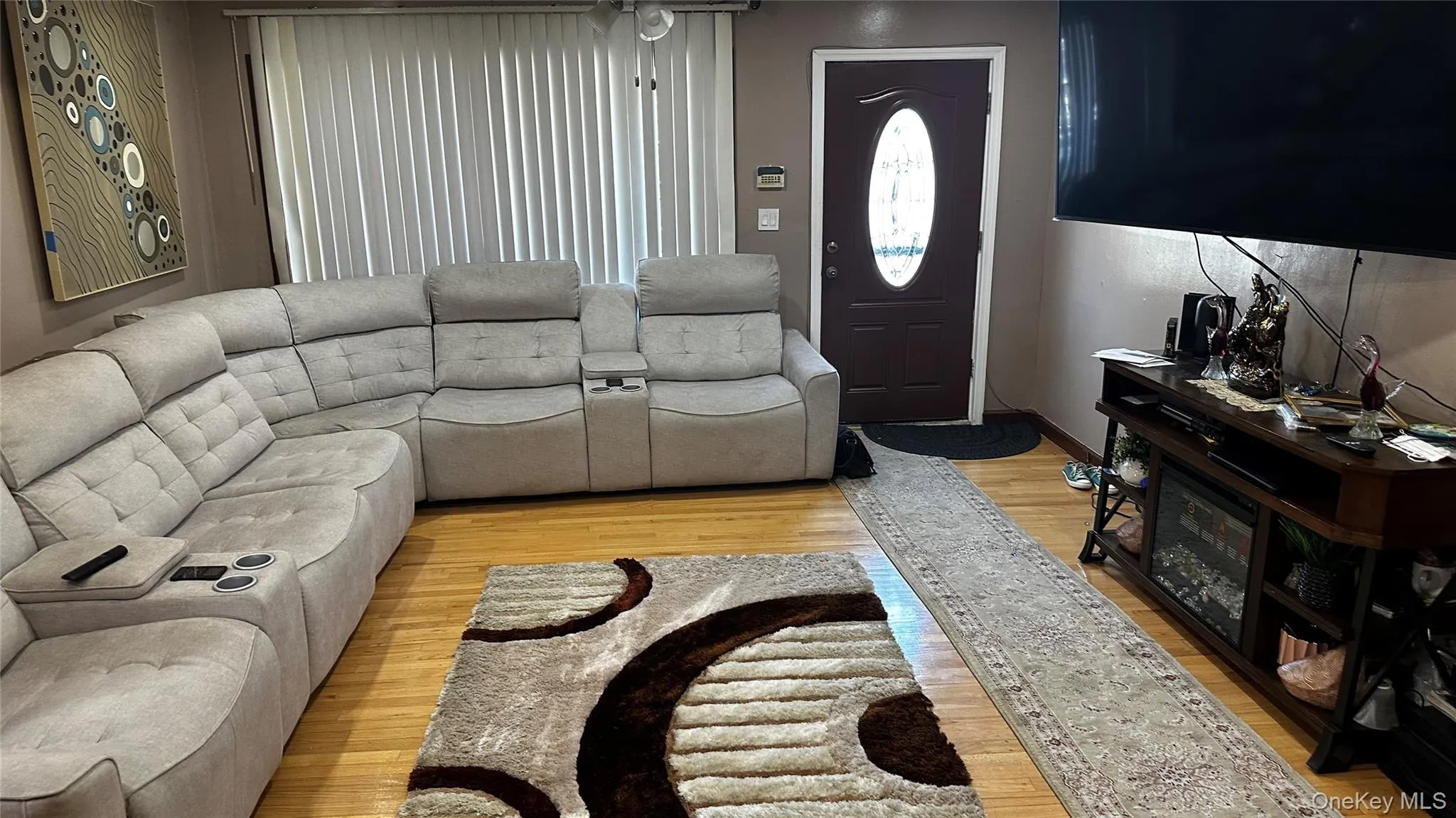 11242 Dillon Street, New York, NY, 3 Bedrooms Bedrooms, 7 Rooms Rooms,2 BathroomsBathrooms,Residential,For Rent,Dillon,0,KEY1005132 11242 Dillon Street, New York, NY, 3 Bedrooms Bedrooms, 7 Rooms Rooms,2 BathroomsBathrooms,Residential,For Rent,Dillon,0,KEY1005132