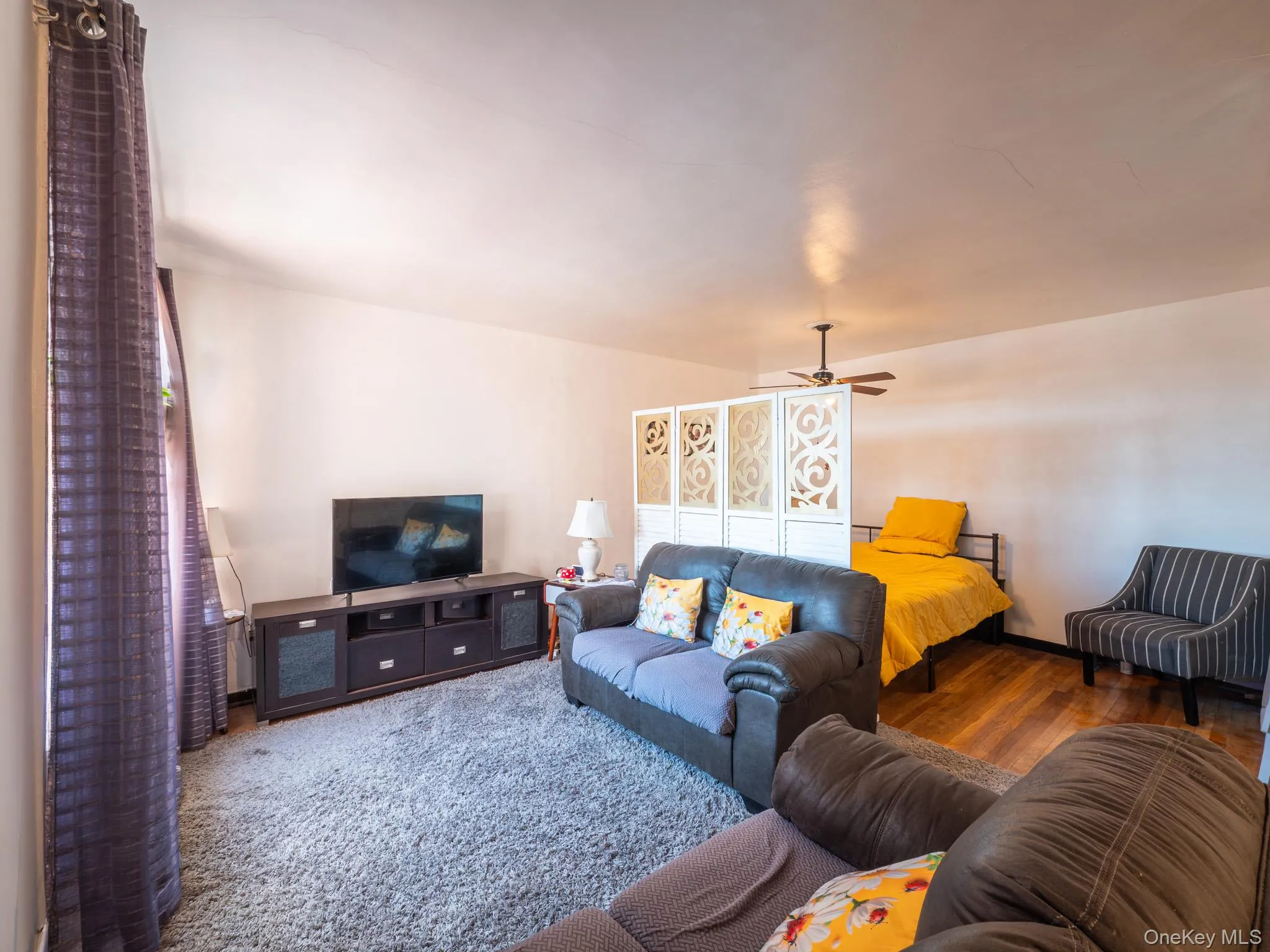 90-11 35th Avenue, New York, NY, 1 Bedroom Bedrooms, 4 Rooms Rooms,1 BathroomBathrooms,Residential,For Rent,35th,0,1005141 90-11 35th Avenue, New York, NY, 1 Bedroom Bedrooms, 4 Rooms Rooms,1 BathroomBathrooms,Residential,For Rent,35th,0,1005141