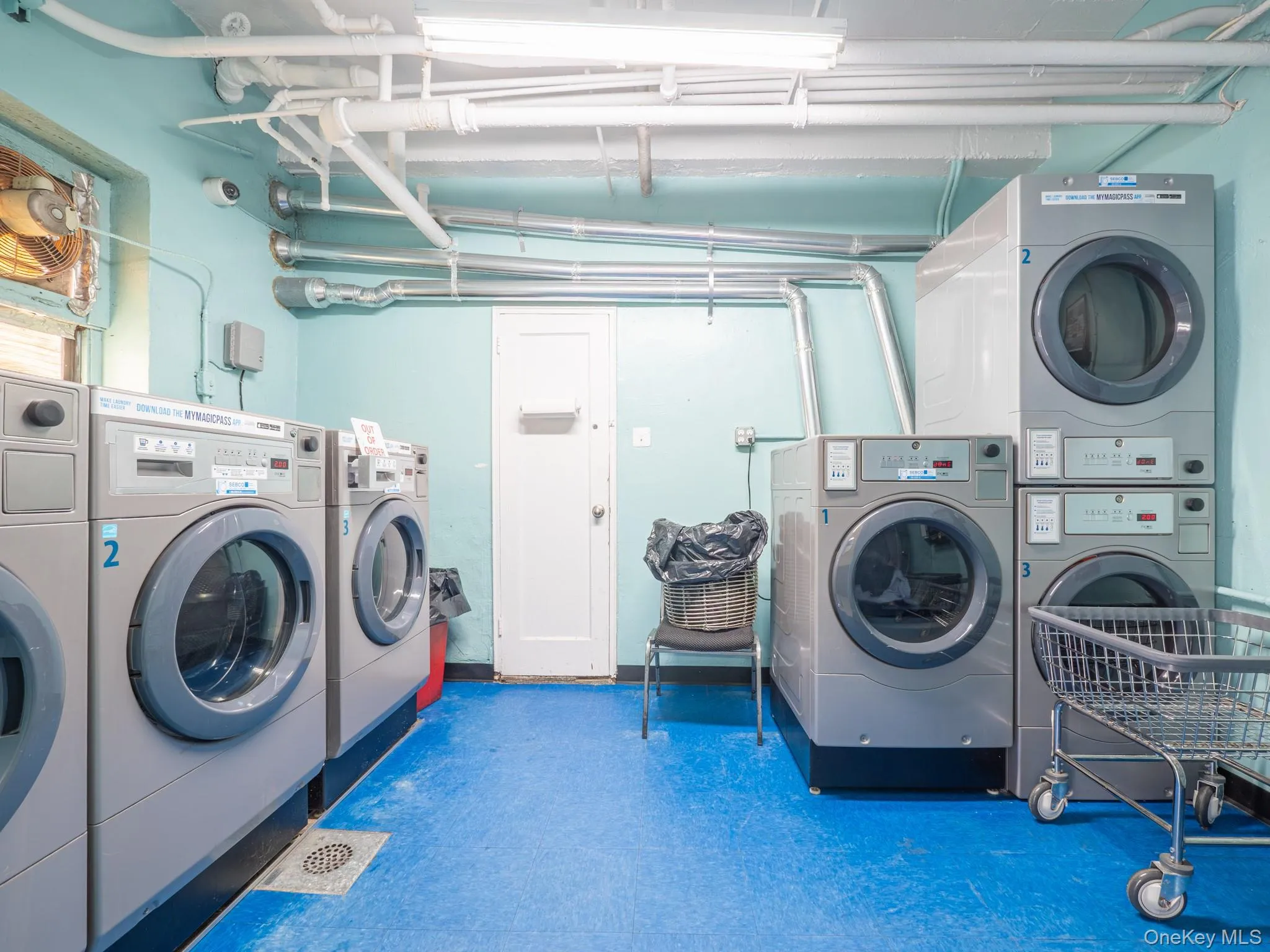 90-11 35th Avenue, New York, NY, 1 Bedroom Bedrooms, 4 Rooms Rooms,1 BathroomBathrooms,Residential,For Rent,35th,0,1005141 90-11 35th Avenue, New York, NY, 1 Bedroom Bedrooms, 4 Rooms Rooms,1 BathroomBathrooms,Residential,For Rent,35th,0,1005141