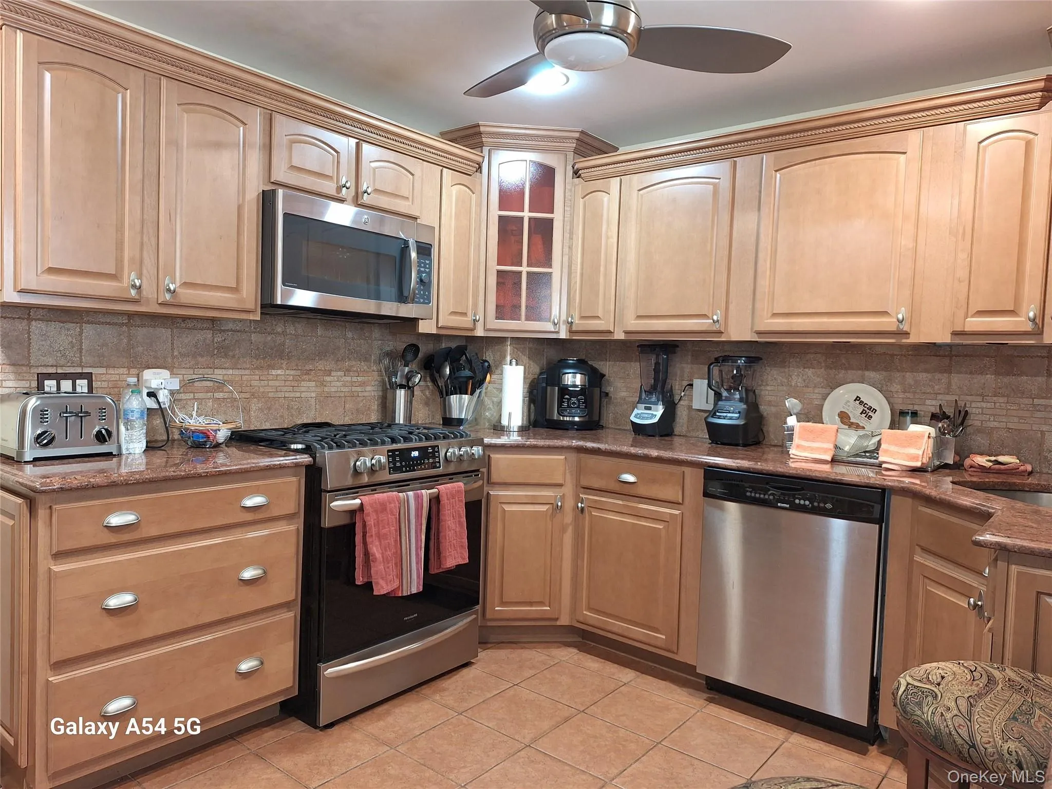 85-46 96th Street, New York, NY, 4 Bedrooms Bedrooms, 10 Rooms Rooms,2 BathroomsBathrooms,Residential,For Rent,96th,0,1005142 85-46 96th Street, New York, NY, 4 Bedrooms Bedrooms, 10 Rooms Rooms,2 BathroomsBathrooms,Residential,For Rent,96th,0,1005142