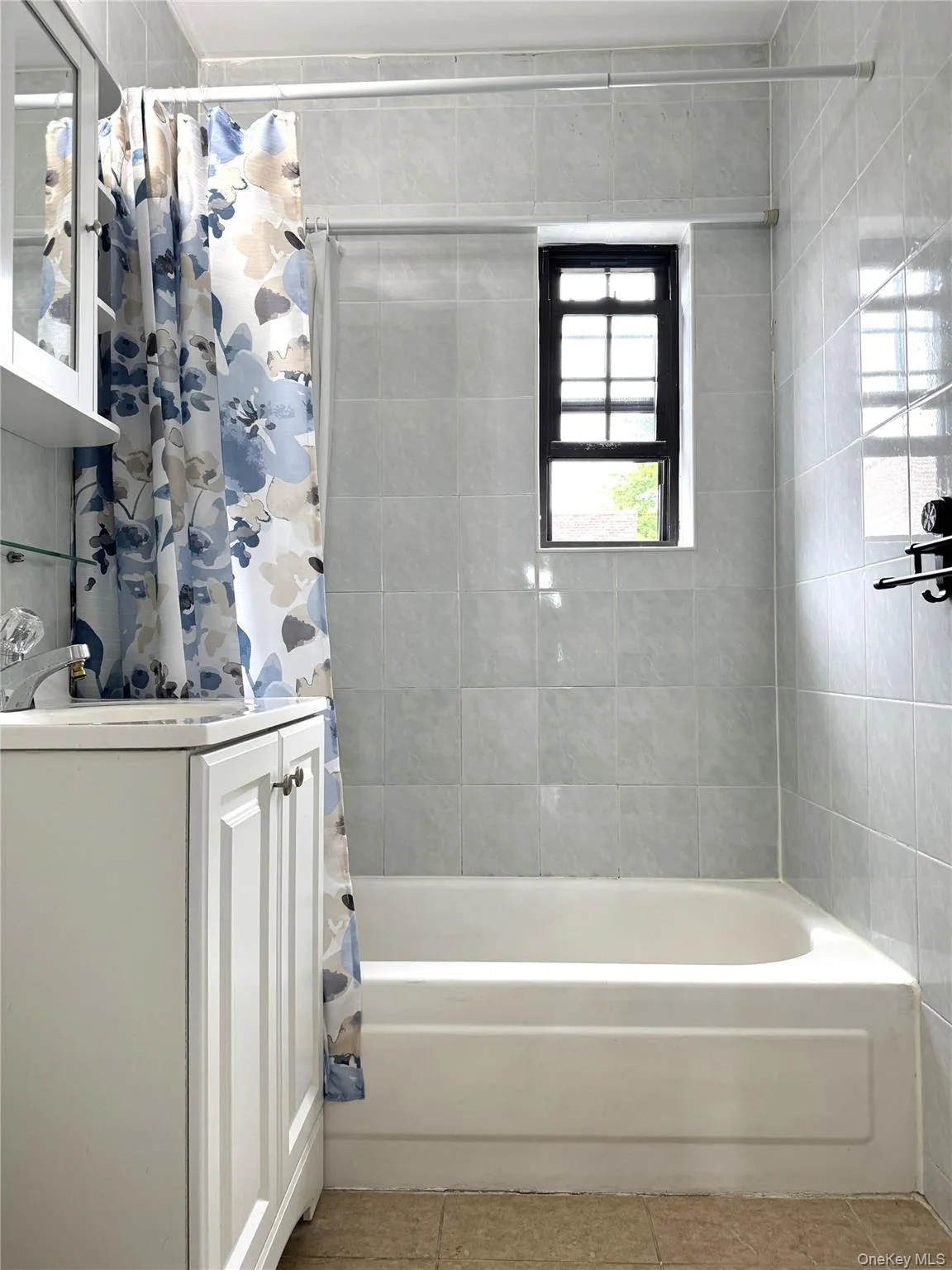78-16 147th St, New York, NY, 2 Bedrooms Bedrooms, 5 Rooms Rooms,1 BathroomBathrooms,Residential,For Rent,147th St,0,1005146 78-16 147th St, New York, NY, 2 Bedrooms Bedrooms, 5 Rooms Rooms,1 BathroomBathrooms,Residential,For Rent,147th St,0,1005146