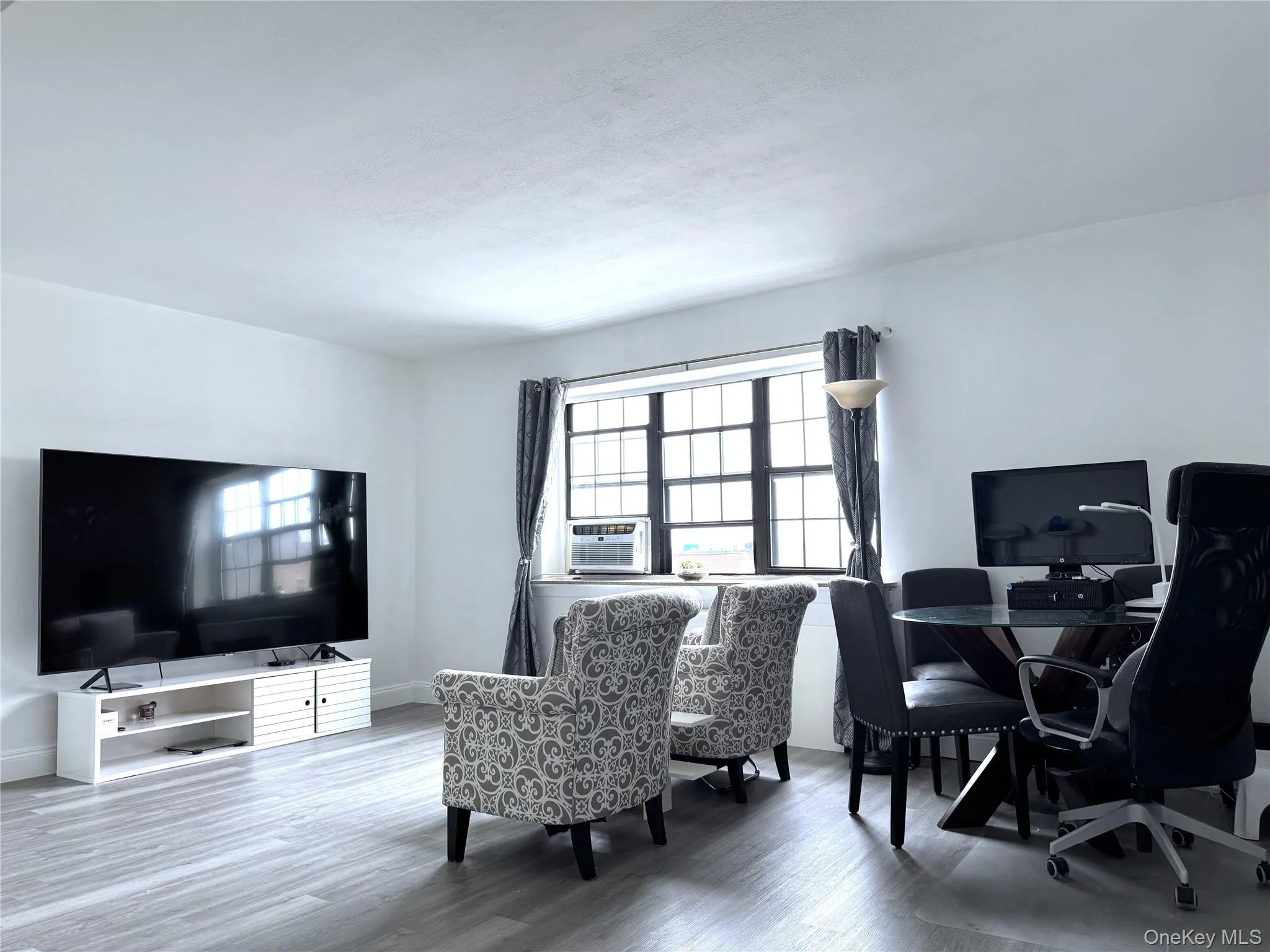 78-16 147th St, New York, NY, 2 Bedrooms Bedrooms, 5 Rooms Rooms,1 BathroomBathrooms,Residential,For Rent,147th St,0,1005146 78-16 147th St, New York, NY, 2 Bedrooms Bedrooms, 5 Rooms Rooms,1 BathroomBathrooms,Residential,For Rent,147th St,0,1005146