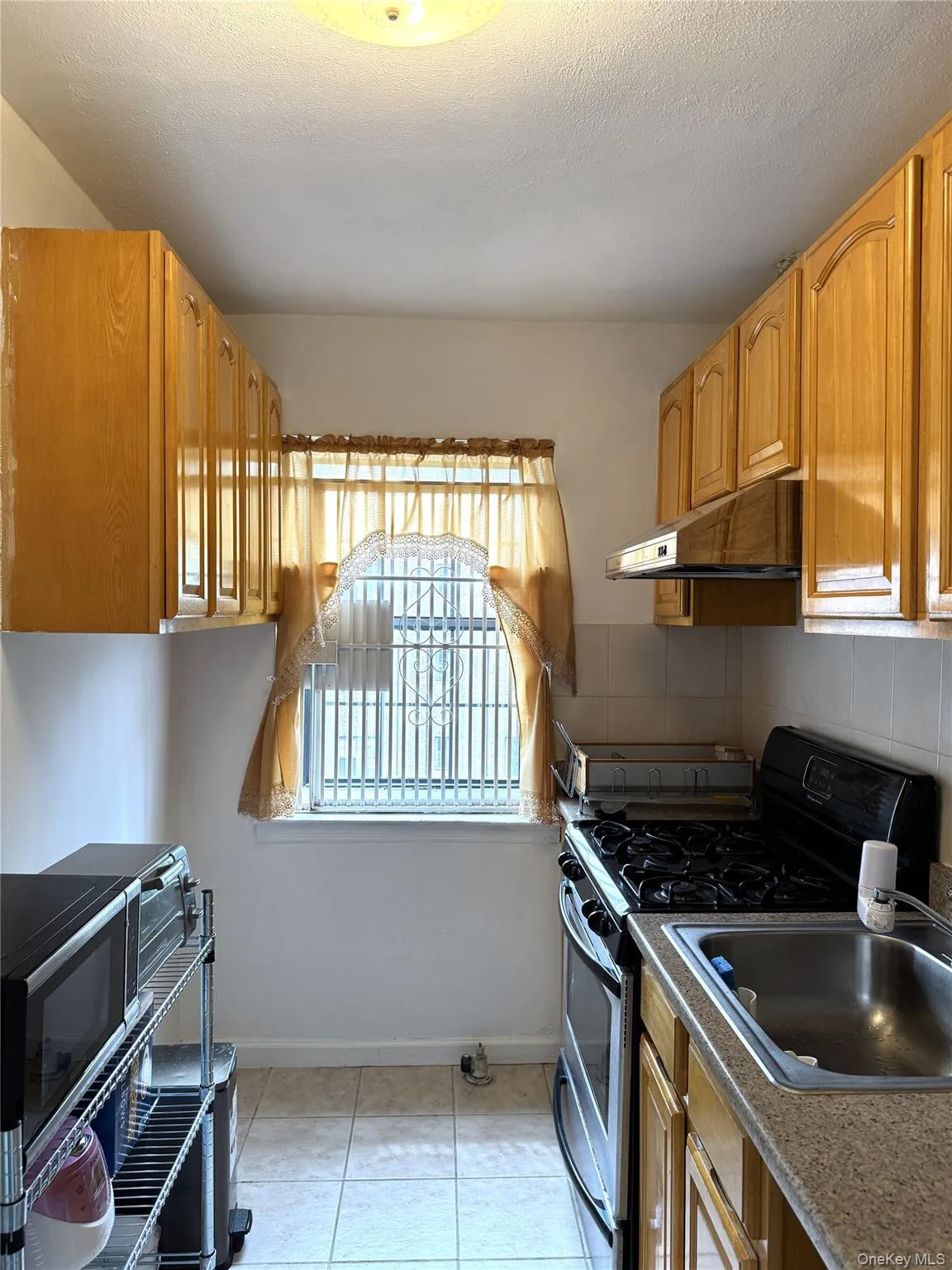 78-16 147th St, New York, NY, 2 Bedrooms Bedrooms, 5 Rooms Rooms,1 BathroomBathrooms,Residential,For Rent,147th St,0,1005146 78-16 147th St, New York, NY, 2 Bedrooms Bedrooms, 5 Rooms Rooms,1 BathroomBathrooms,Residential,For Rent,147th St,0,1005146