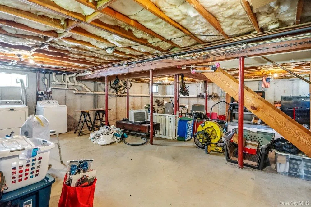 16 Gores Drive, Brookhaven, NY, 3 Bedrooms Bedrooms, 5 Rooms Rooms,2 BathroomsBathrooms,Residential,For Rent,Gores,0,1005149 16 Gores Drive, Brookhaven, NY, 3 Bedrooms Bedrooms, 5 Rooms Rooms,2 BathroomsBathrooms,Residential,For Rent,Gores,0,1005149