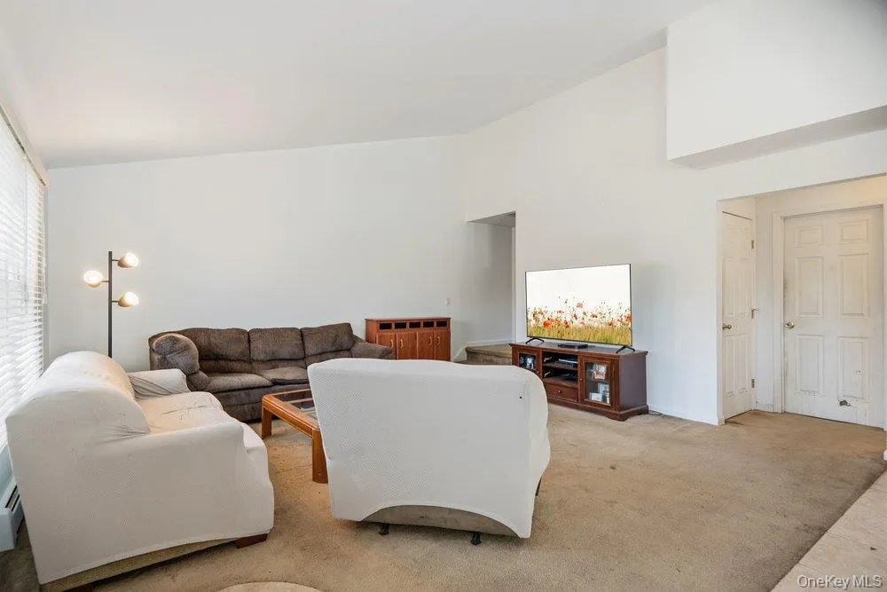 16 Gores Drive, Brookhaven, NY, 3 Bedrooms Bedrooms, 5 Rooms Rooms,2 BathroomsBathrooms,Residential,For Rent,Gores,0,1005149 16 Gores Drive, Brookhaven, NY, 3 Bedrooms Bedrooms, 5 Rooms Rooms,2 BathroomsBathrooms,Residential,For Rent,Gores,0,1005149