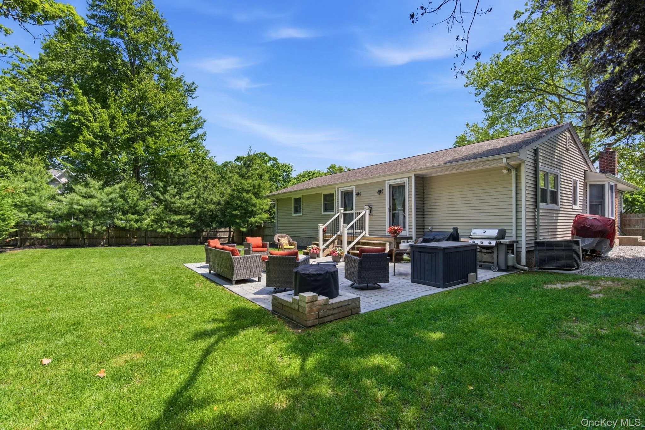Relax and enjoy your backyard Relax and enjoy your backyard