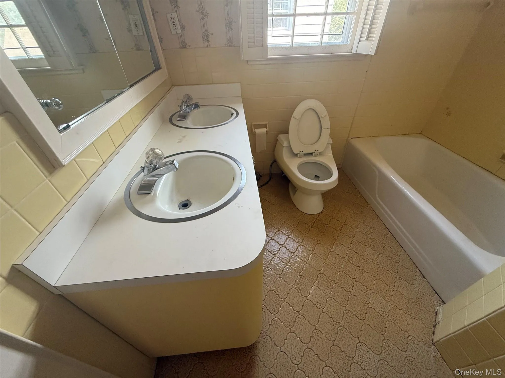 2nd Floor Full Bath 2nd Floor Full Bath