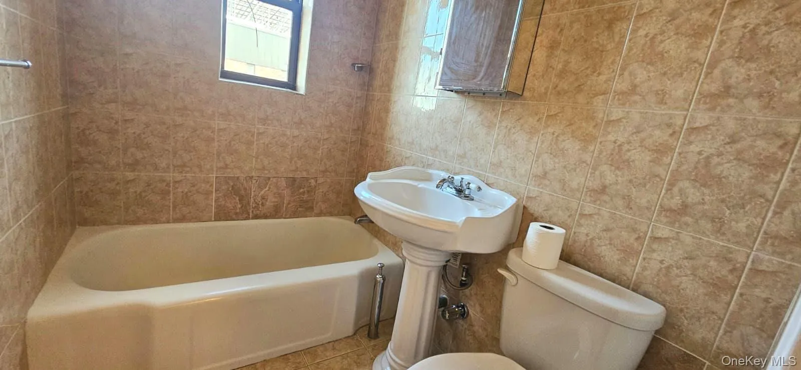 65-40 108 Street, New York, NY, 3 Rooms Rooms,1 BathroomBathrooms,Residential,For Rent,108,0,1005159 65-40 108 Street, New York, NY, 3 Rooms Rooms,1 BathroomBathrooms,Residential,For Rent,108,0,1005159