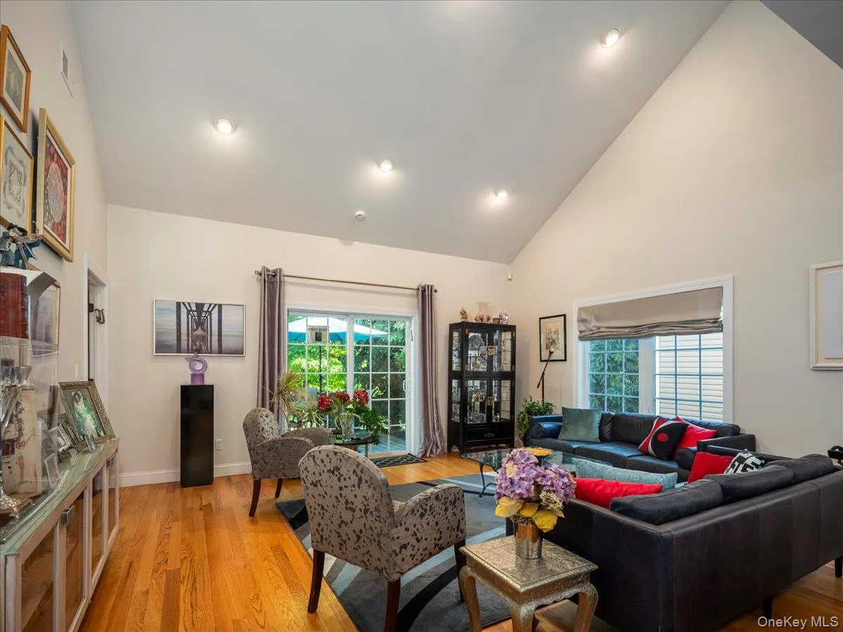 6 WESTMINSTER Way, Ramapo, NY, 4 Bedrooms Bedrooms, 7 Rooms Rooms,3 BathroomsBathrooms,Residential,For Rent,WESTMINSTER,0,1005166 6 WESTMINSTER Way, Ramapo, NY, 4 Bedrooms Bedrooms, 7 Rooms Rooms,3 BathroomsBathrooms,Residential,For Rent,WESTMINSTER,0,1005166