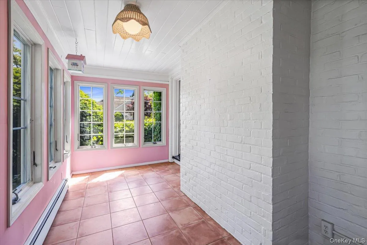 110 Knollwood Road, Hempstead, NY, 3 Bedrooms Bedrooms, 7 Rooms Rooms,1 BathroomBathrooms,Residential,For Rent,Knollwood,0,1005168 110 Knollwood Road, Hempstead, NY, 3 Bedrooms Bedrooms, 7 Rooms Rooms,1 BathroomBathrooms,Residential,For Rent,Knollwood,0,1005168