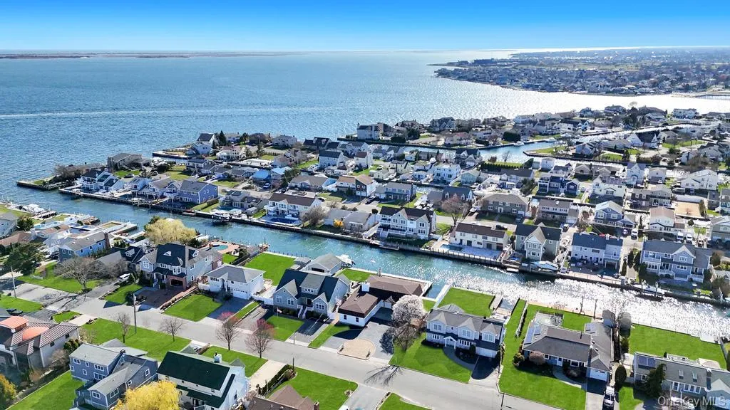 66 Lighthouse Road, Babylon, NY, 4 Bedrooms Bedrooms, 7 Rooms Rooms,3 BathroomsBathrooms,Residential,For Rent,Lighthouse,0,1005175 66 Lighthouse Road, Babylon, NY, 4 Bedrooms Bedrooms, 7 Rooms Rooms,3 BathroomsBathrooms,Residential,For Rent,Lighthouse,0,1005175