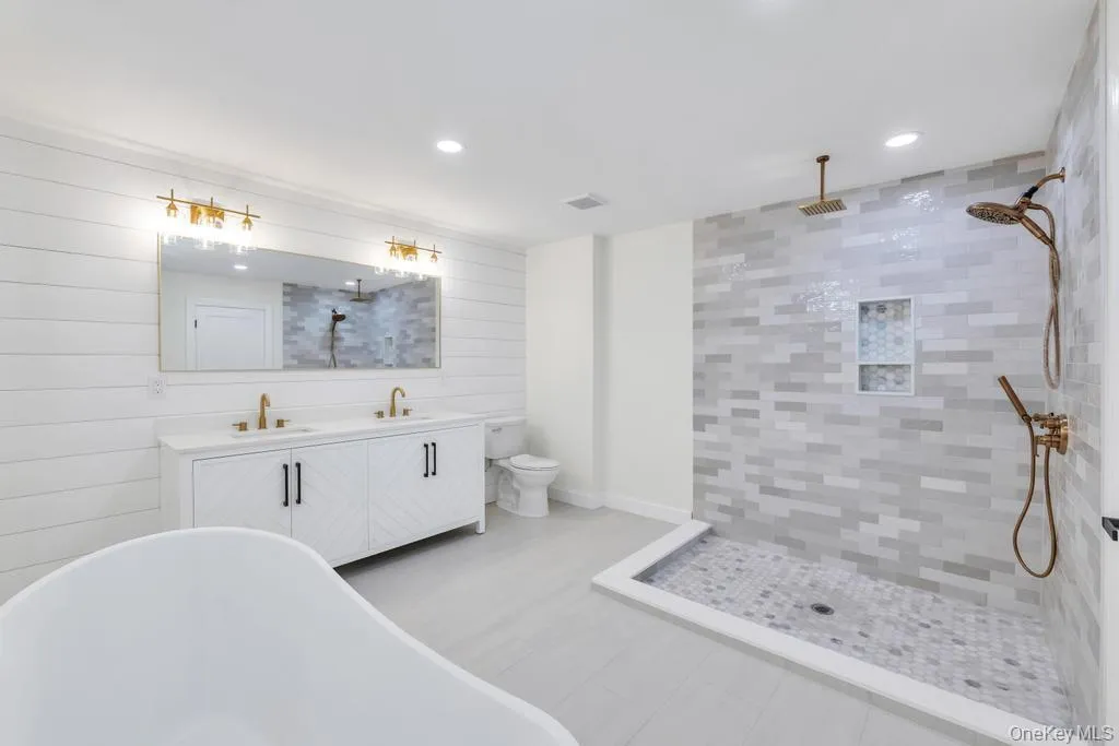 66 Lighthouse Road, Babylon, NY, 4 Bedrooms Bedrooms, 7 Rooms Rooms,3 BathroomsBathrooms,Residential,For Rent,Lighthouse,0,1005175 66 Lighthouse Road, Babylon, NY, 4 Bedrooms Bedrooms, 7 Rooms Rooms,3 BathroomsBathrooms,Residential,For Rent,Lighthouse,0,1005175