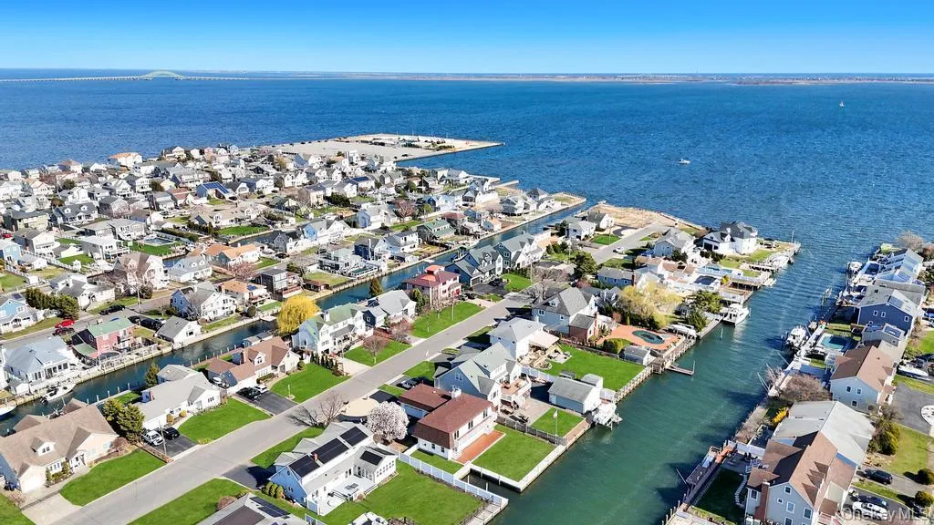 66 Lighthouse Road, Babylon, NY, 4 Bedrooms Bedrooms, 7 Rooms Rooms,3 BathroomsBathrooms,Residential,For Rent,Lighthouse,0,1005175 66 Lighthouse Road, Babylon, NY, 4 Bedrooms Bedrooms, 7 Rooms Rooms,3 BathroomsBathrooms,Residential,For Rent,Lighthouse,0,1005175