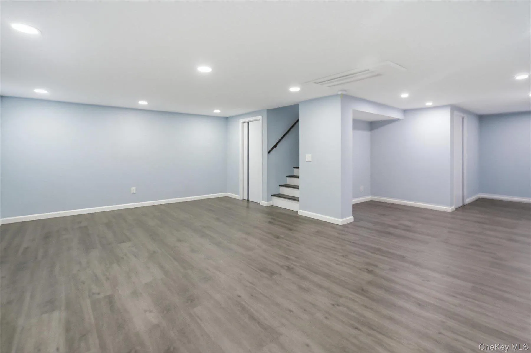 3563 Raven Street, Hempstead, NY, 5 Bedrooms Bedrooms, 8 Rooms Rooms,4 BathroomsBathrooms,Residential,For Rent,Raven,0,1005180 3563 Raven Street, Hempstead, NY, 5 Bedrooms Bedrooms, 8 Rooms Rooms,4 BathroomsBathrooms,Residential,For Rent,Raven,0,1005180