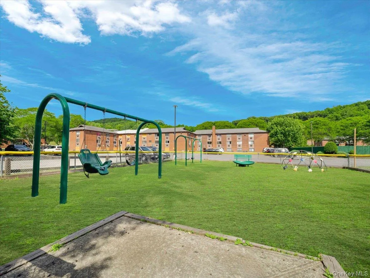 27 Tanager Road, Blooming Grove, NY, 1 Bedroom Bedrooms, 3 Rooms Rooms,1 BathroomBathrooms,Residential Lease,For Rent,Tanager,0,1005182 27 Tanager Road, Blooming Grove, NY, 1 Bedroom Bedrooms, 3 Rooms Rooms,1 BathroomBathrooms,Residential Lease,For Rent,Tanager,0,1005182