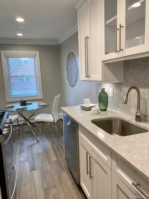 420 Terrace Road, Islip, NY, 1 Bedroom Bedrooms, 4 Rooms Rooms,1 BathroomBathrooms,Residential Lease,For Rent,Terrace,0,1005184 420 Terrace Road, Islip, NY, 1 Bedroom Bedrooms, 4 Rooms Rooms,1 BathroomBathrooms,Residential Lease,For Rent,Terrace,0,1005184