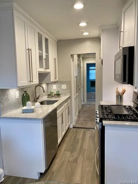 420 Terrace Road, Islip, NY, 1 Bedroom Bedrooms, 4 Rooms Rooms,1 BathroomBathrooms,Residential Lease,For Rent,Terrace,0,1005184 420 Terrace Road, Islip, NY, 1 Bedroom Bedrooms, 4 Rooms Rooms,1 BathroomBathrooms,Residential Lease,For Rent,Terrace,0,1005184