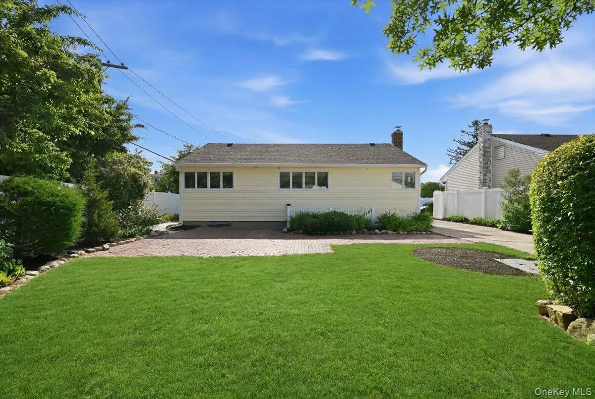 61 Hunter Lane, Oyster Bay, NY, 3 Bedrooms Bedrooms, 7 Rooms Rooms,1 BathroomBathrooms,Residential,For Rent,Hunter,0,1005189 61 Hunter Lane, Oyster Bay, NY, 3 Bedrooms Bedrooms, 7 Rooms Rooms,1 BathroomBathrooms,Residential,For Rent,Hunter,0,1005189