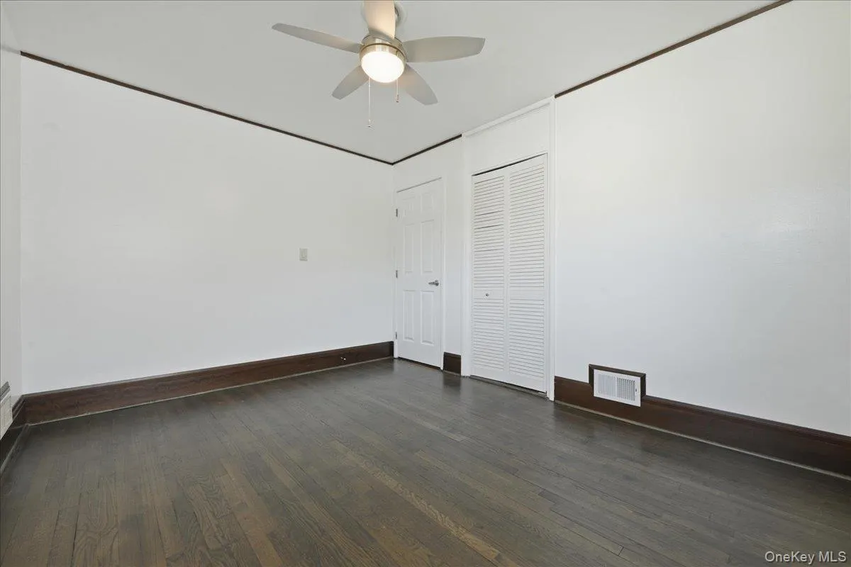 61 Hunter Lane, Oyster Bay, NY, 3 Bedrooms Bedrooms, 7 Rooms Rooms,1 BathroomBathrooms,Residential,For Rent,Hunter,0,1005189 61 Hunter Lane, Oyster Bay, NY, 3 Bedrooms Bedrooms, 7 Rooms Rooms,1 BathroomBathrooms,Residential,For Rent,Hunter,0,1005189