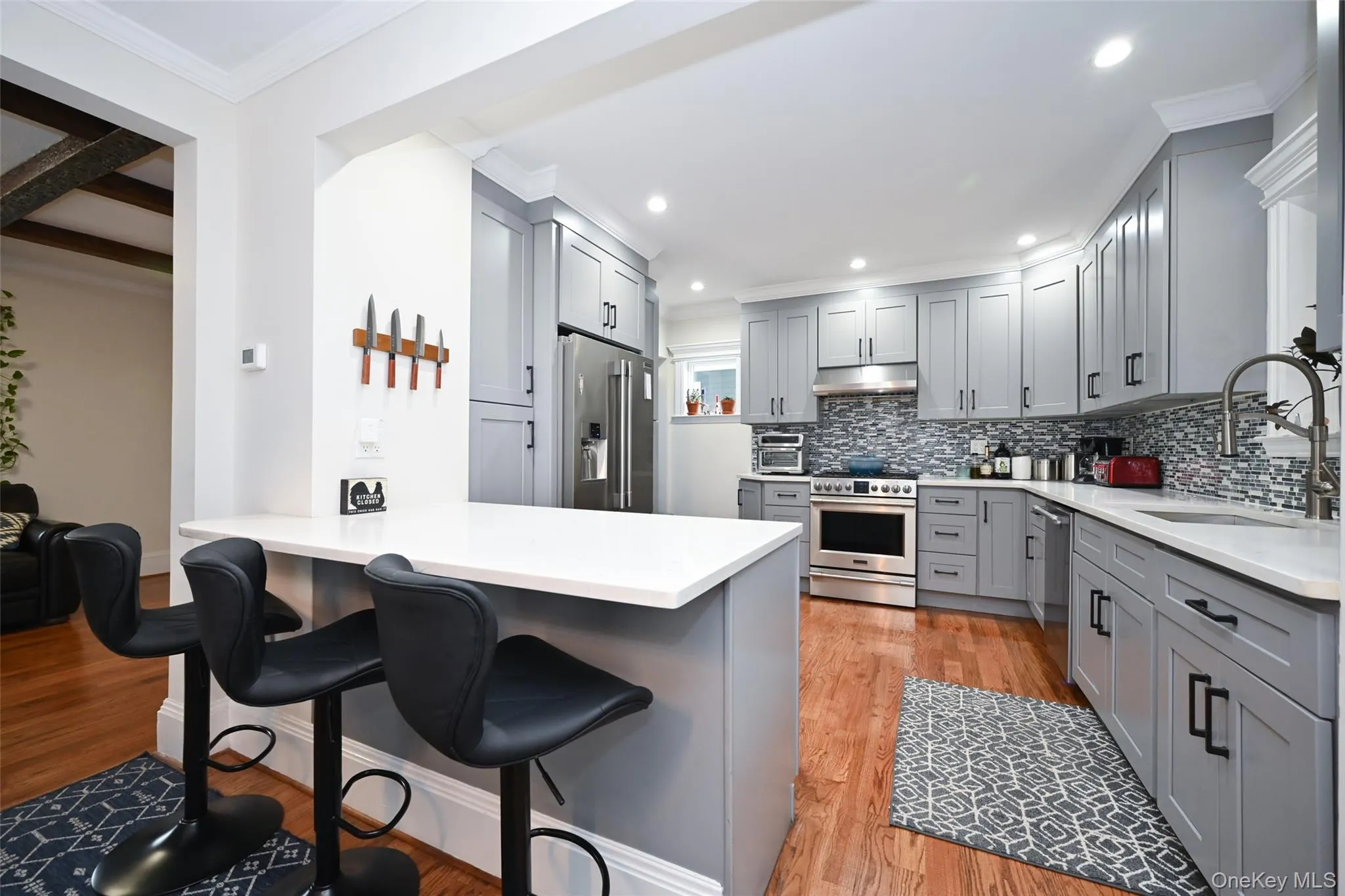 219-07 101st Avenue, New York, NY, 3 Bedrooms Bedrooms, 10 Rooms Rooms,2 BathroomsBathrooms,Residential,For Rent,101st,0,1005191 219-07 101st Avenue, New York, NY, 3 Bedrooms Bedrooms, 10 Rooms Rooms,2 BathroomsBathrooms,Residential,For Rent,101st,0,1005191