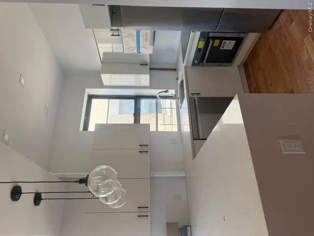 4260 Broadway, New York, NY, 3 Bedrooms Bedrooms, 5 Rooms Rooms,1 BathroomBathrooms,Residential Lease,For Rent,Broadway,0,1005193 4260 Broadway, New York, NY, 3 Bedrooms Bedrooms, 5 Rooms Rooms,1 BathroomBathrooms,Residential Lease,For Rent,Broadway,0,1005193