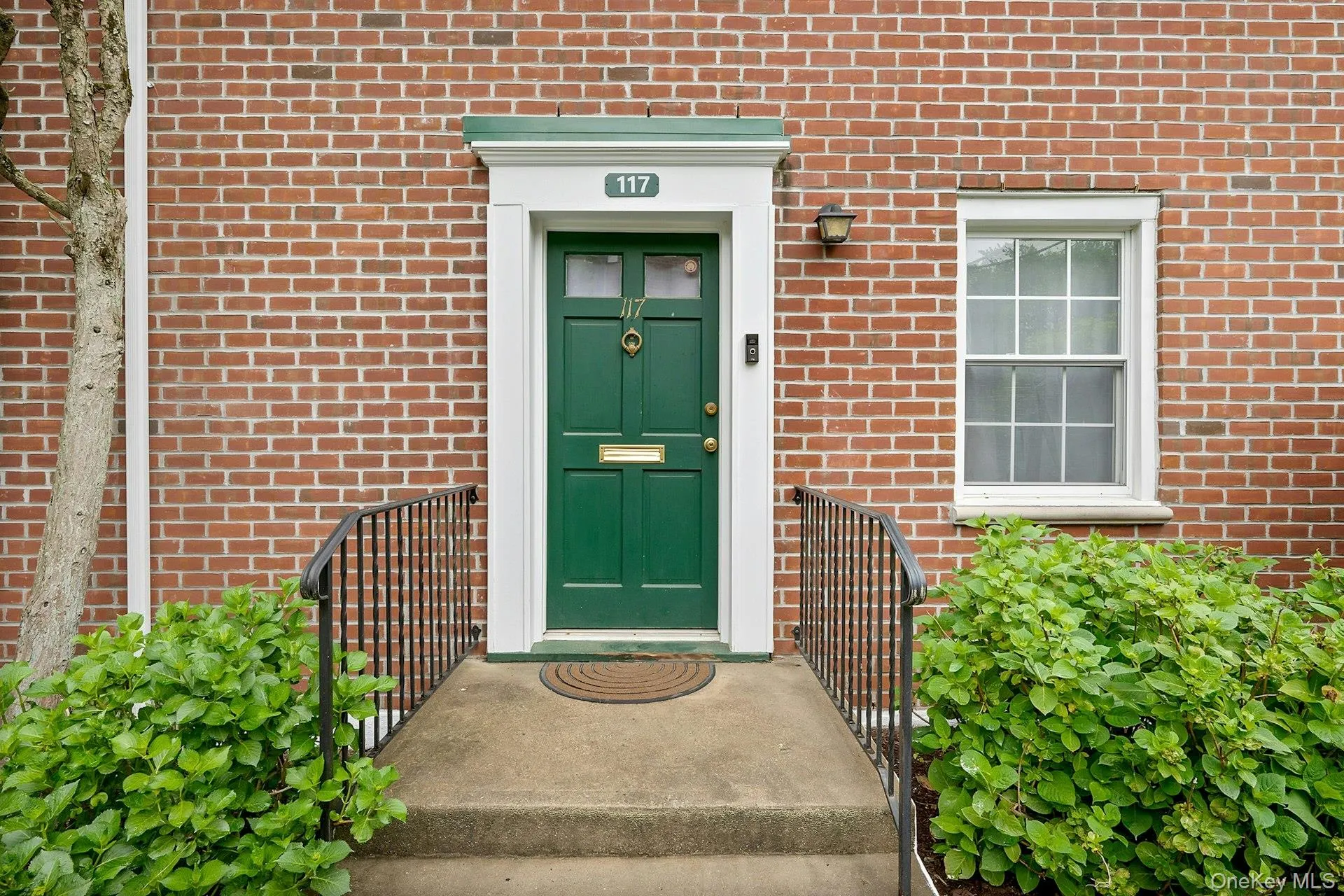 Your own private entrance Your own private entrance