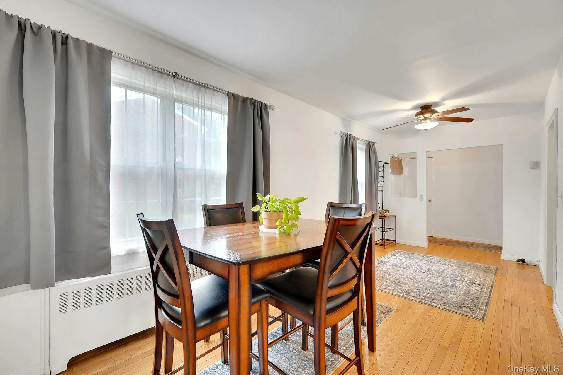 Room to double the dining area or to create a work-from-home office space Room to double the dining area or to create a work-from-home office space