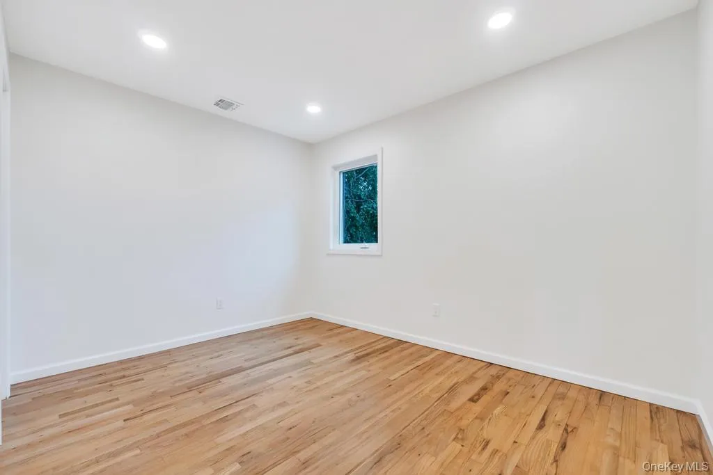 46 Jamaica Avenue, Babylon, NY, 4 Bedrooms Bedrooms, 9 Rooms Rooms,2 BathroomsBathrooms,Residential,For Rent,Jamaica,0,1005202 46 Jamaica Avenue, Babylon, NY, 4 Bedrooms Bedrooms, 9 Rooms Rooms,2 BathroomsBathrooms,Residential,For Rent,Jamaica,0,1005202