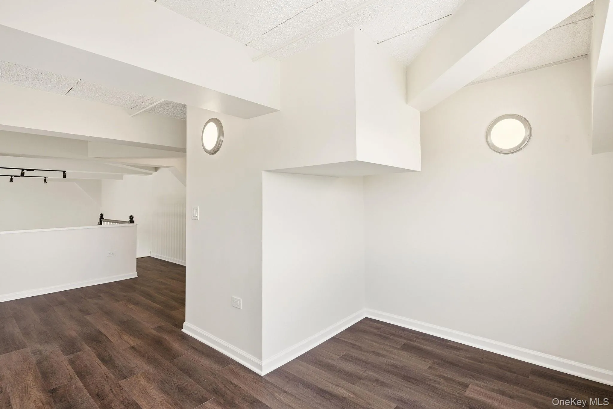 1 Landmark Square, Rye Town, NY, 1 Bedroom Bedrooms, 4 Rooms Rooms,1 BathroomBathrooms,Residential,For Rent,Landmark,0,1005203 1 Landmark Square, Rye Town, NY, 1 Bedroom Bedrooms, 4 Rooms Rooms,1 BathroomBathrooms,Residential,For Rent,Landmark,0,1005203