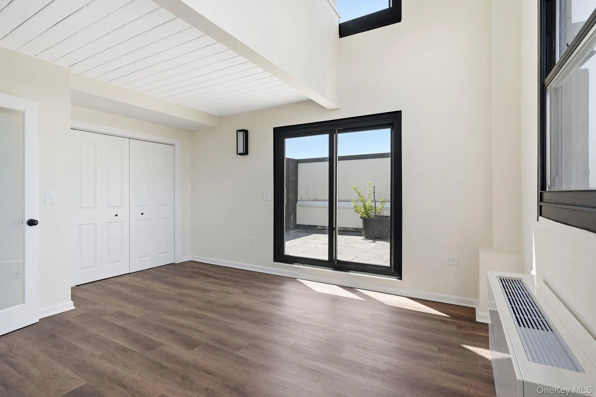 1 Landmark Square, Rye Town, NY, 1 Bedroom Bedrooms, 4 Rooms Rooms,1 BathroomBathrooms,Residential,For Rent,Landmark,0,1005203 1 Landmark Square, Rye Town, NY, 1 Bedroom Bedrooms, 4 Rooms Rooms,1 BathroomBathrooms,Residential,For Rent,Landmark,0,1005203